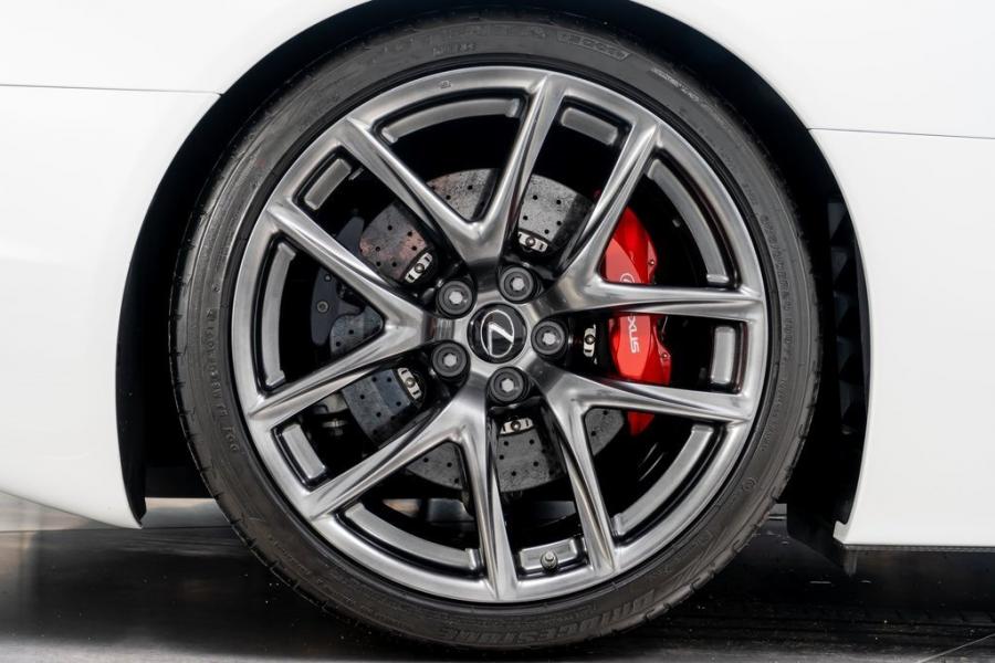Колеса Lexus LF-A (108) 2012 года  (фото 27 из 34)
